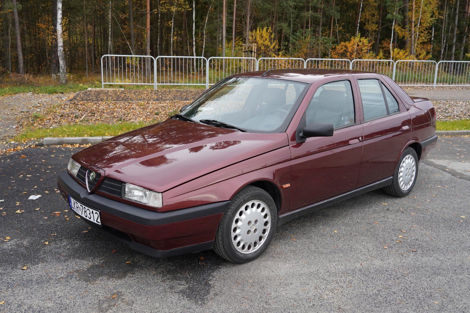 Alfa Romeo 155 1.7 TS, rocznik 1993 — samochód klasyczny